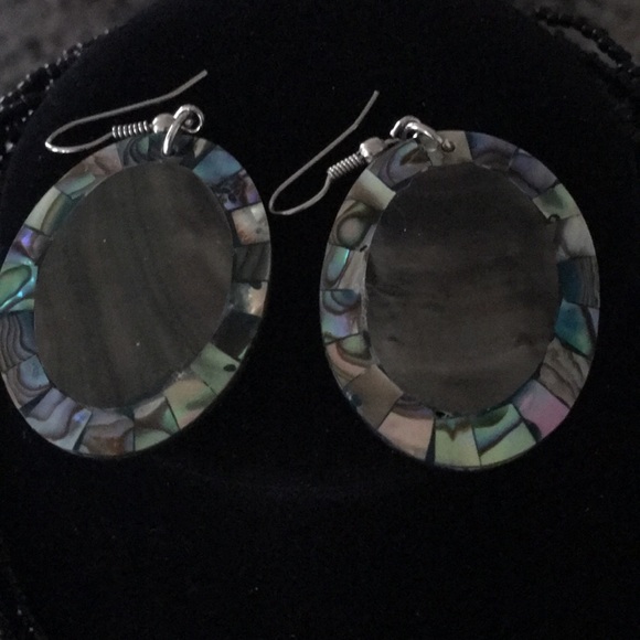 Beach necklace and earring set - Picture 4 of 4